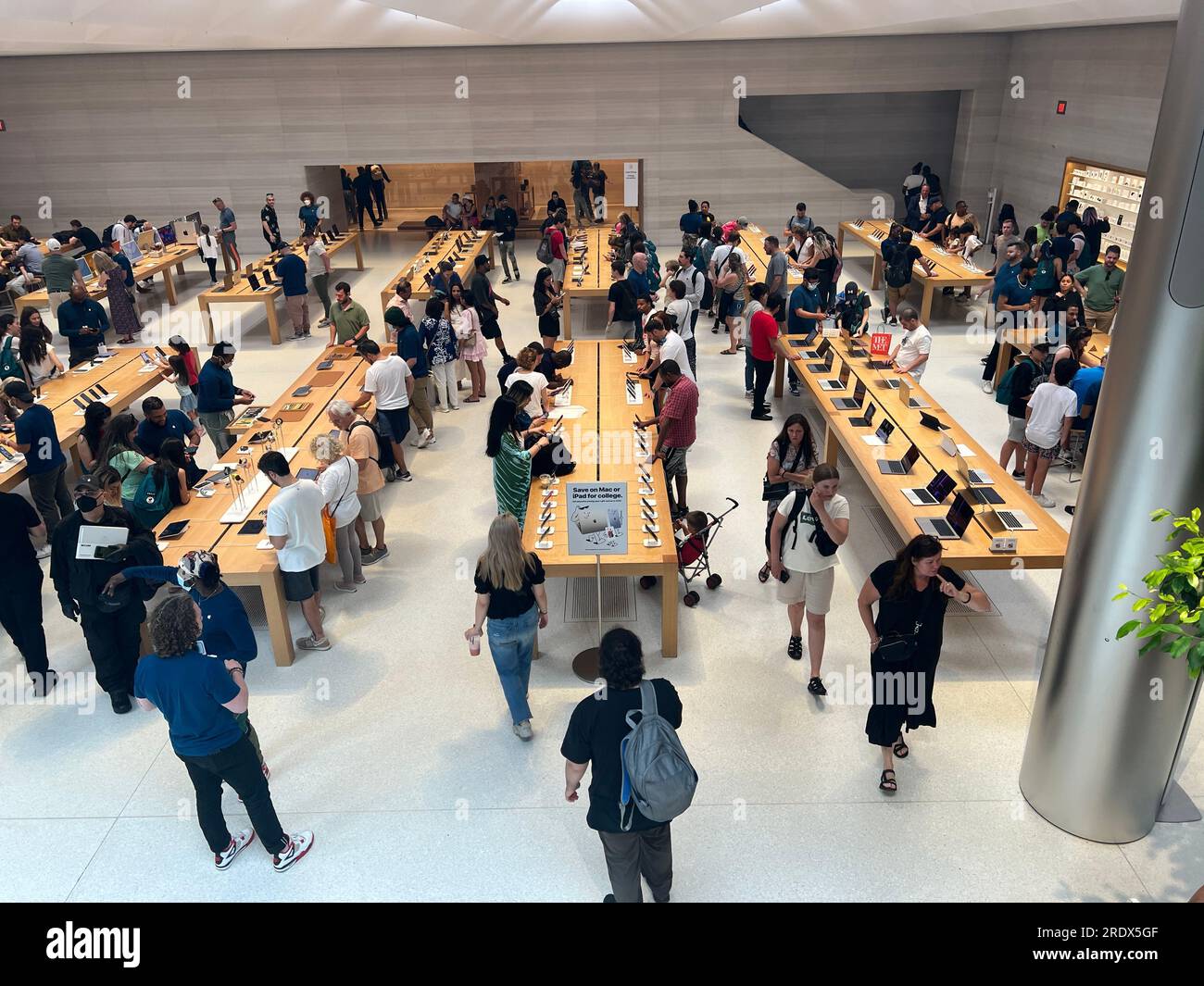 The always busy 24 hour Apple Store on 5th Avenue in New York City