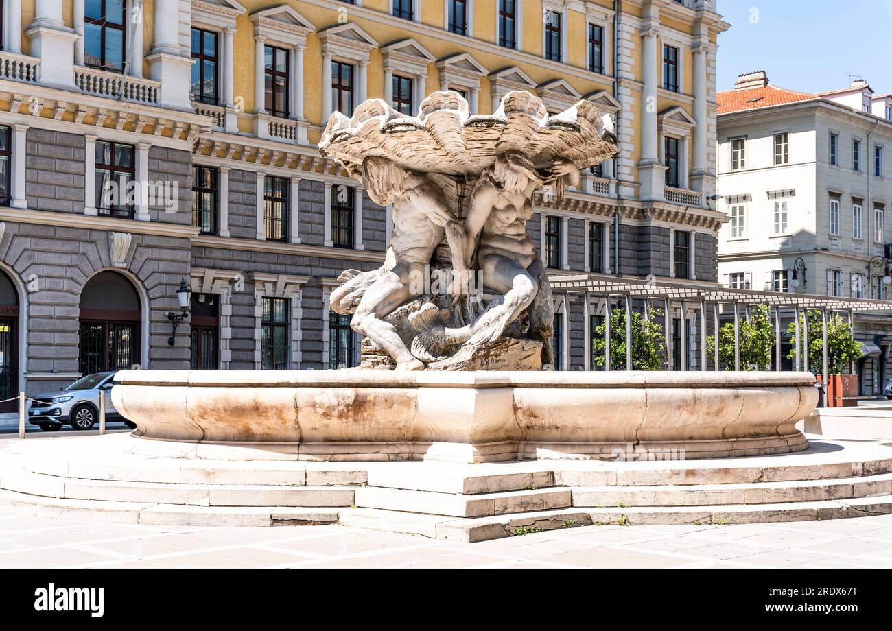 Fountain of the Tritons in front of "Palazzo delle Poste" (Post Office