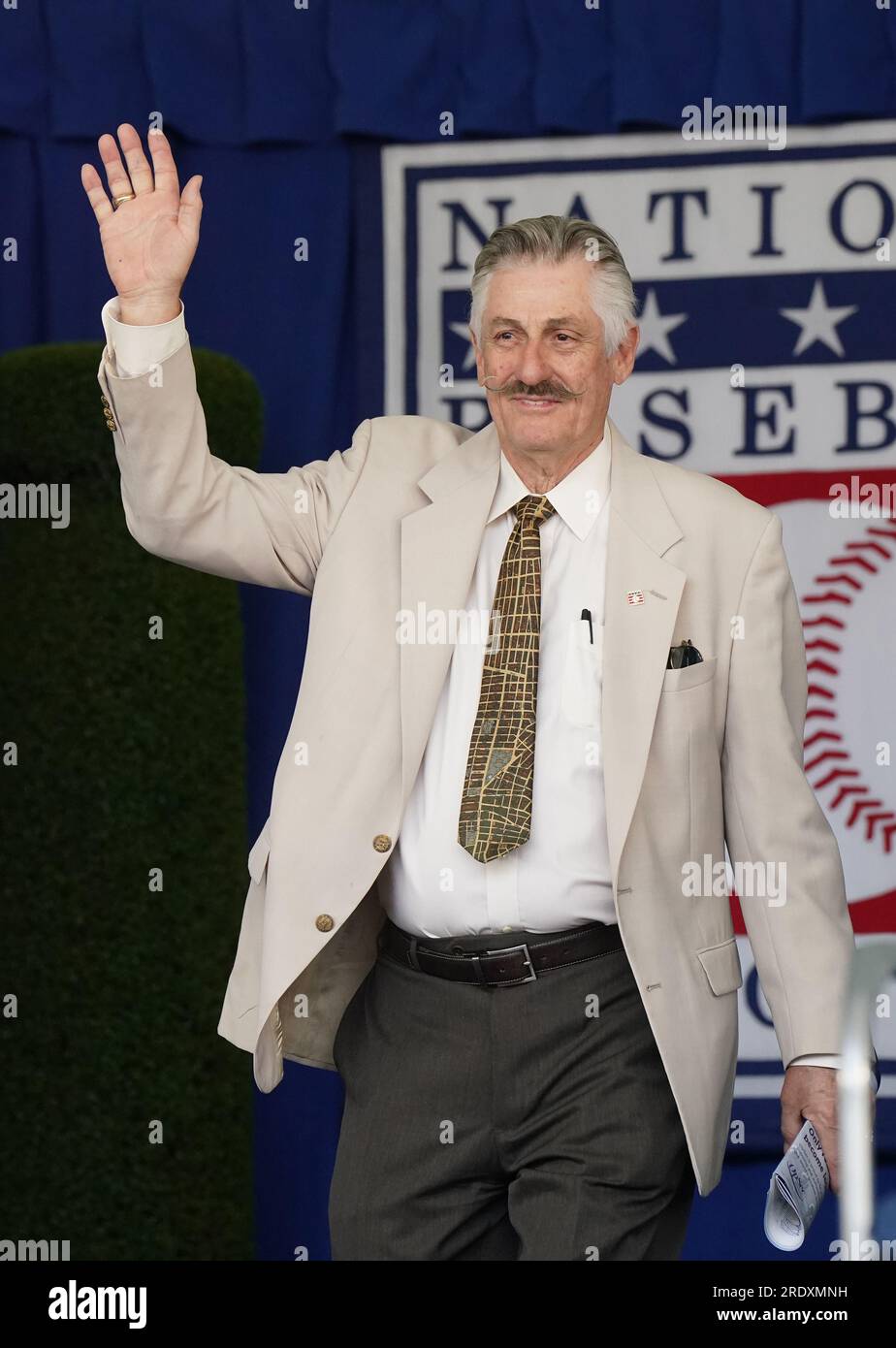 Rollie Fingers, other MLB legends to appear at charity golf event, Golf