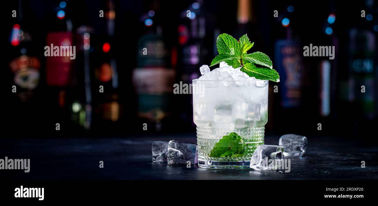 London Mint Swizzle alcohol cocktail drink with dry gin, lemon juice