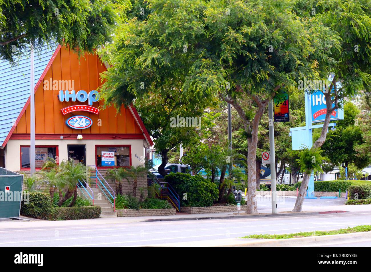 General view of IHOP, located at 2912 S Sepulveda Blvd, in the wake of the  coronavirus COVID-19 pandemic, on Thursday, March 26, 2020 in Los Angeles,  California, USA. (Photo by IOS/Espa-Images Stock