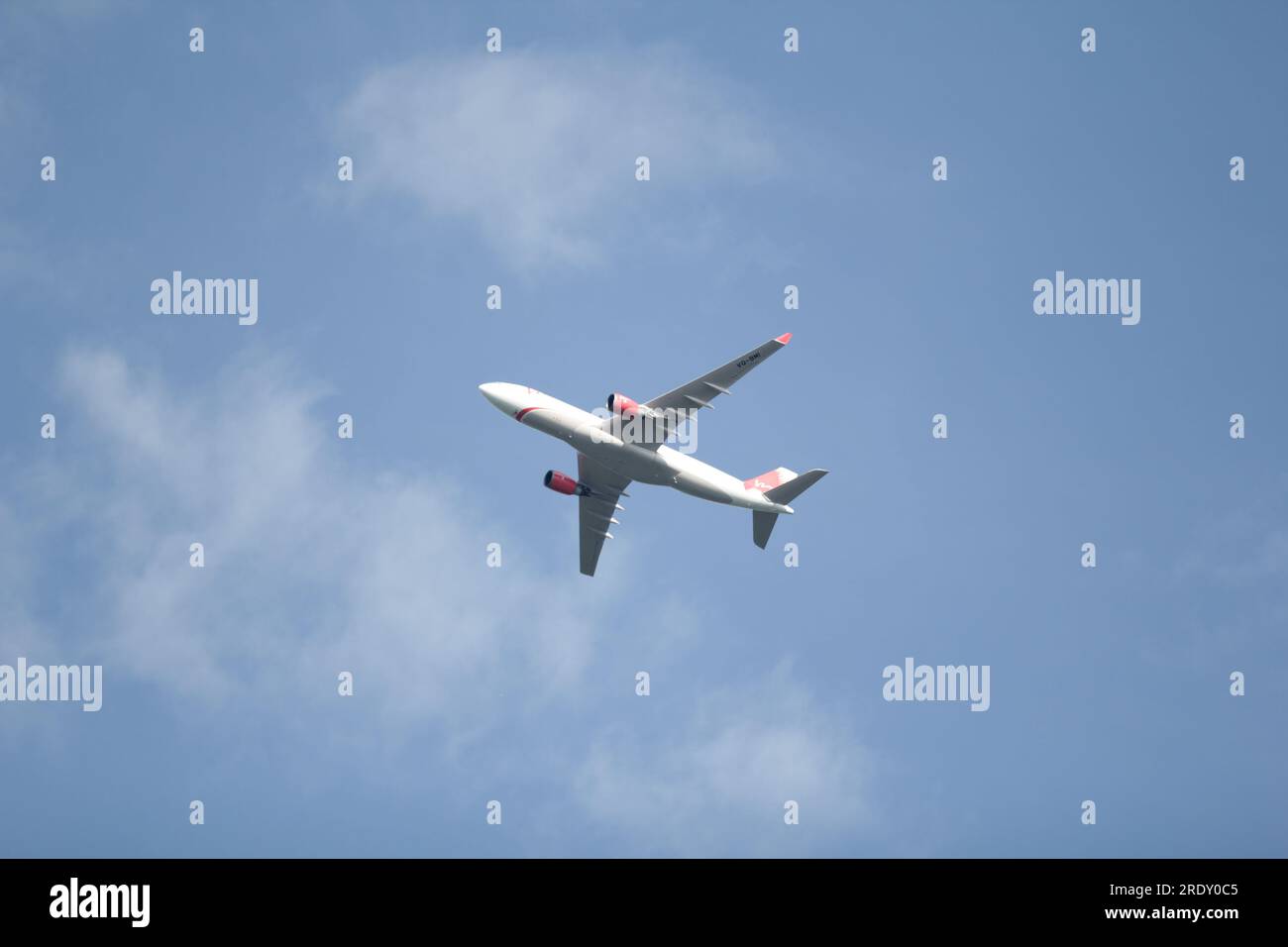 Civil aircraft in the sky Stock Photo - Alamy