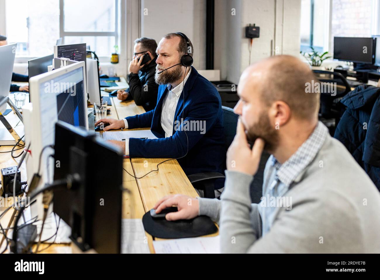 Businessman colleagues office hi-res stock photography and images - Alamy