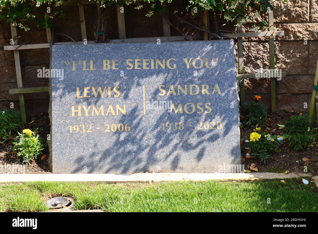 Los Angeles, California LEWIS HYMAN and SANDRA MOSS grave at Pierce