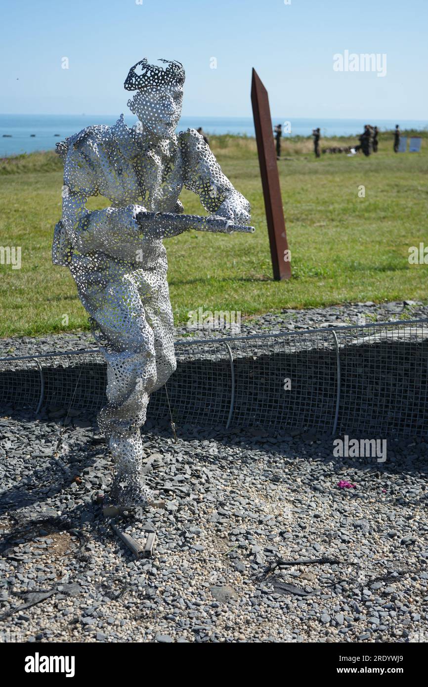 Statues of WW2 soldiers made from individually welded metal washers at