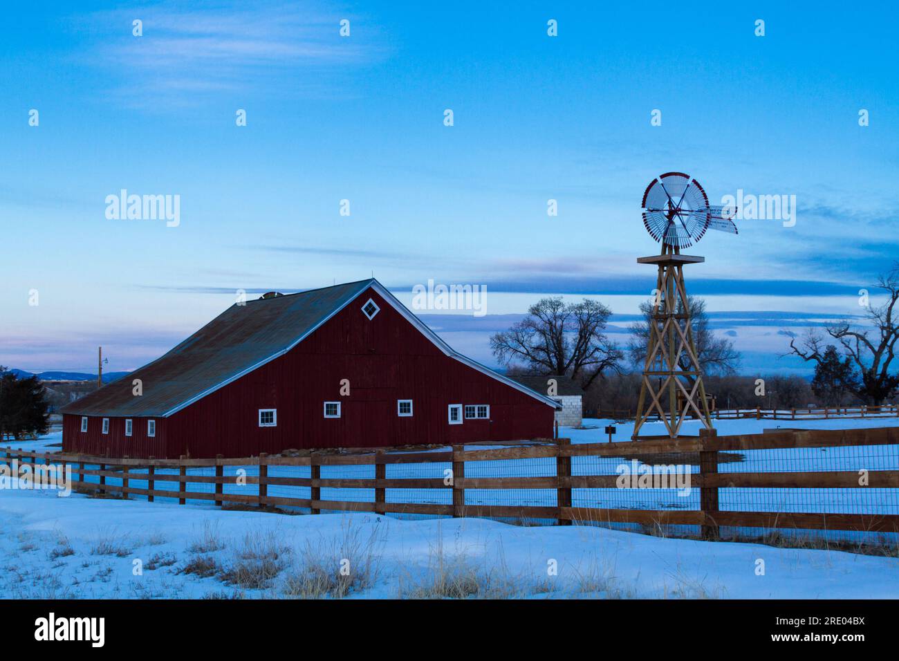 Old Red Barn Stock Photo - Alamy