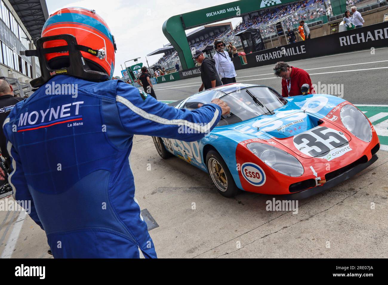 Moynet LE MANS CLASSIC 2023, Pit stop for the Moynet LM75 Stock Photo - Alamy