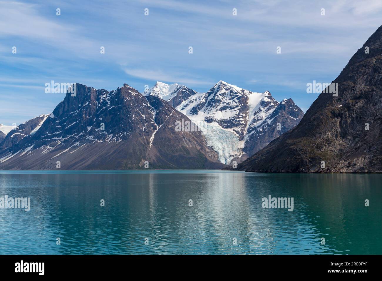 greenland-scenery-iceland-vs-greenland-all-your-questions-answered