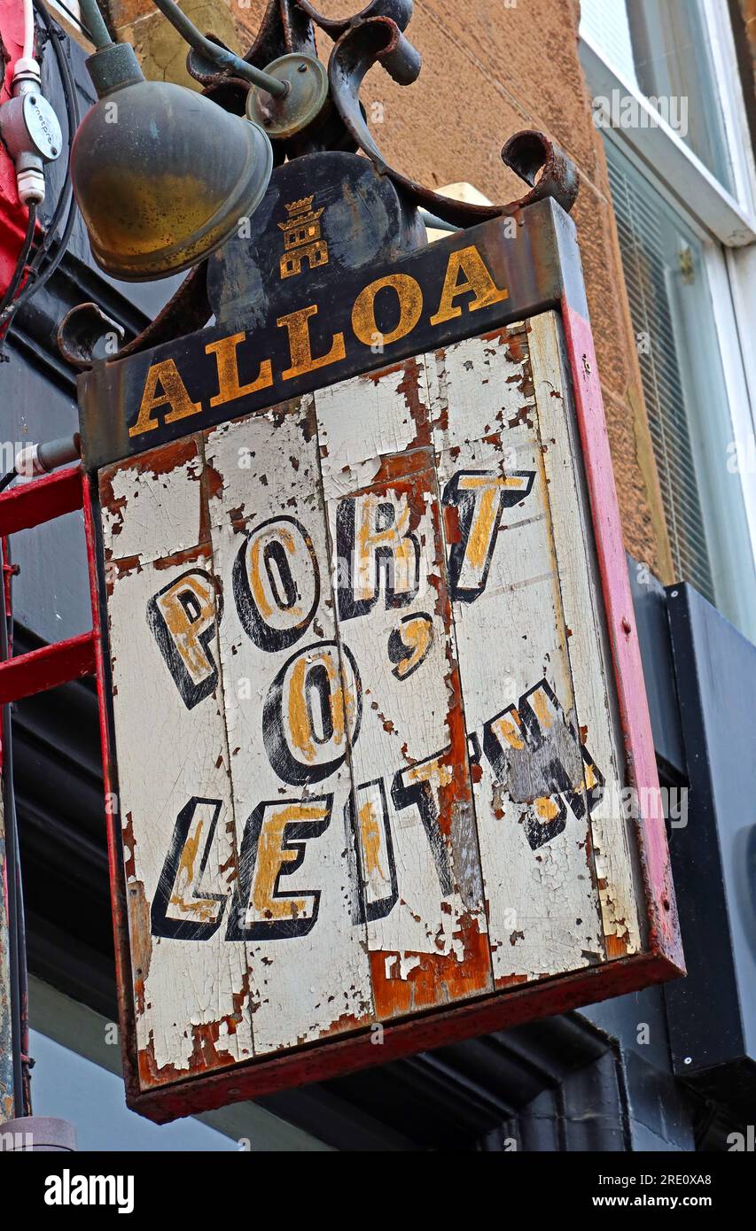 The Alloa Port O' Leith pub, 58 Constitution St, Leith, Edinburgh, Lothian, Scotland, UK,  EH6 6RS Stock Photo