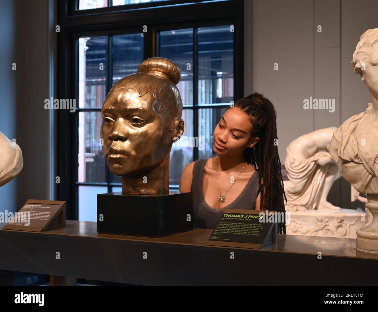 This new free display will see these ideas in dialogue with objects ...