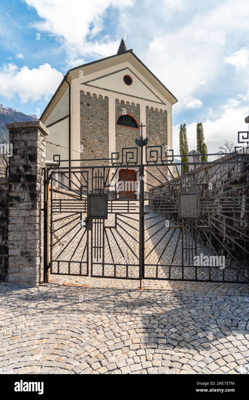 The parish church of Sant Maurizio in Chironico, municipality of Faido in the Canton of Ticino, district of Leventina, Switzerland Stock Photo