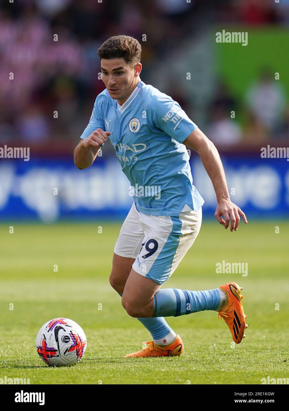 Football player julian alvarez hi-res stock photography and images - Alamy