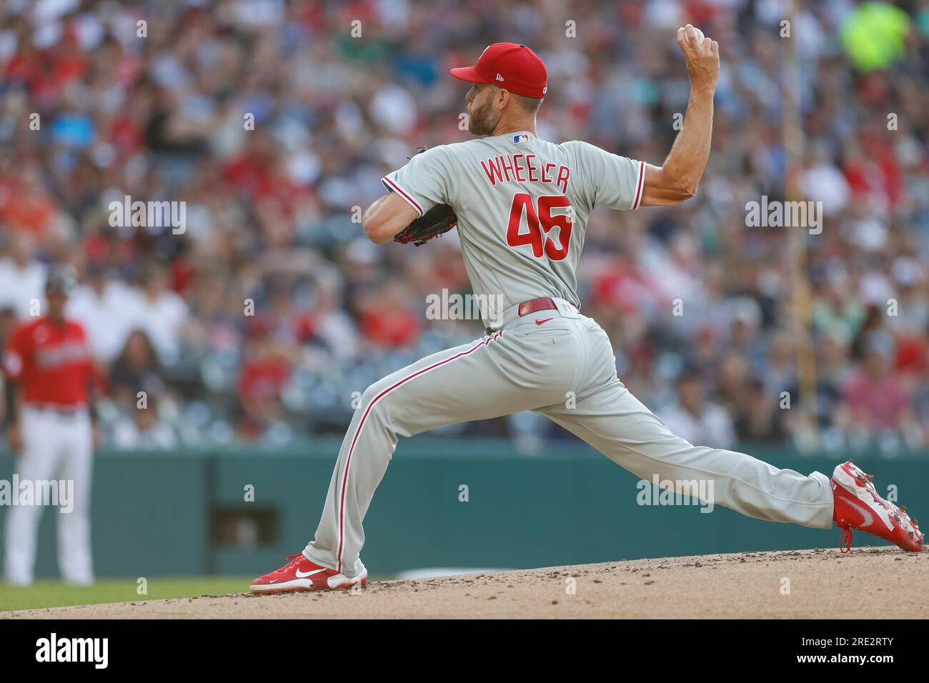 Philadelphia Phillies starting pitcher Zack Wheeler (45) throws to the plate during a MLB regular season game between the Philadelphia Phillies and Cl Stock Photo