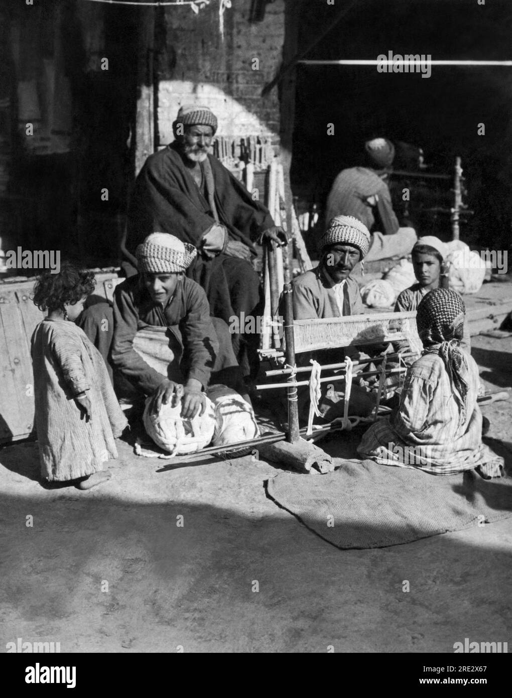 Baghdad bazaar hi-res stock photography and images - Alamy
