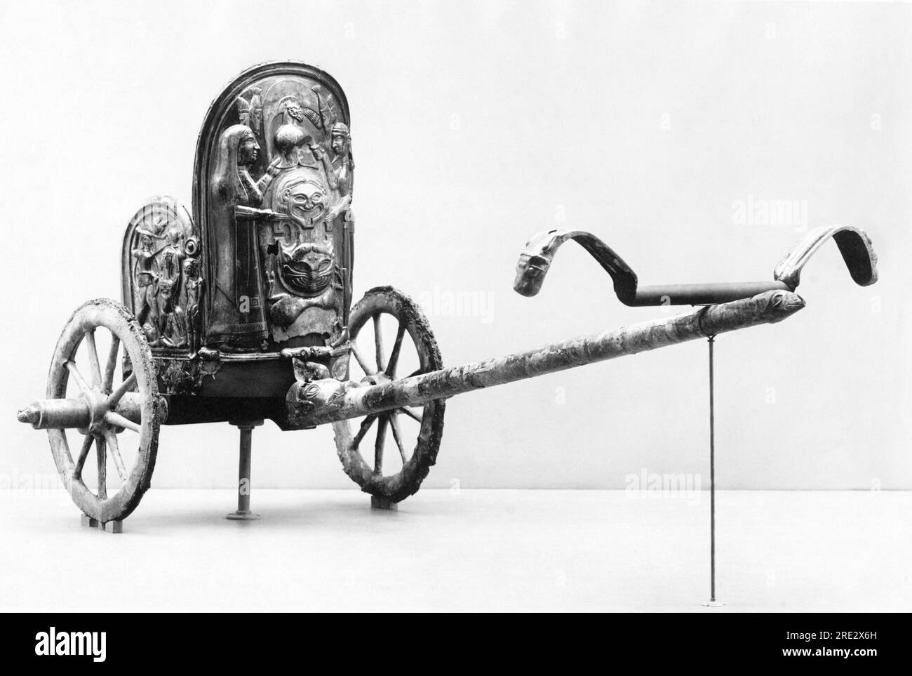 New York, New York:  c.  1925 An Etruscan chariot with bronze work from 600 B.C. that was dug up about 50 miles from Rome. It is in the Metropolitan Museum of Art. Stock Photo