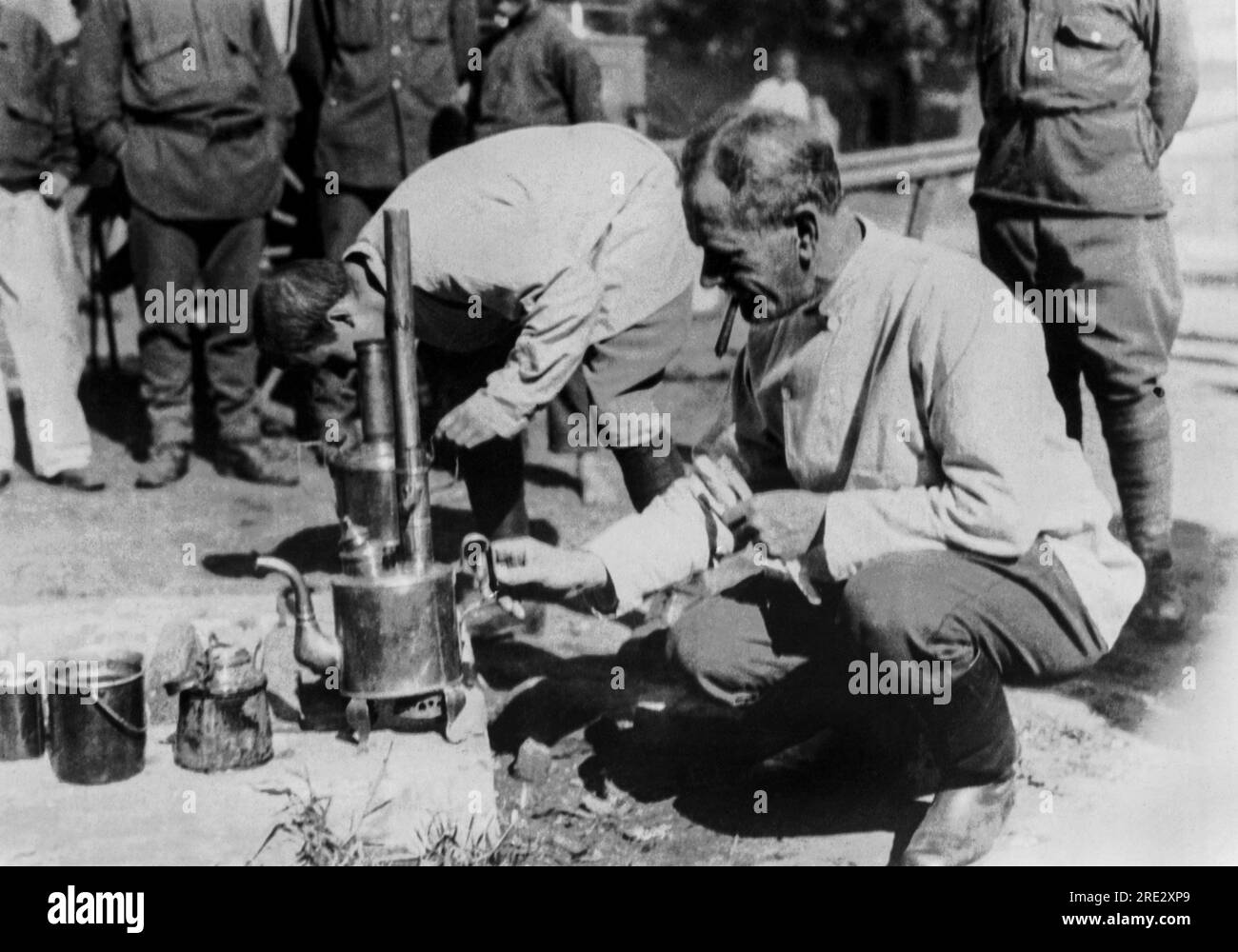 1920s refugees Black and White Stock Photos & Images - Alamy