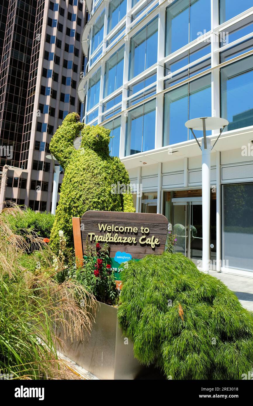 Sign at the Trailblazer Cafe atop the Salesforce Transit Center and next to Salesforce Park rooftop garden; places to eat downtown, Salesforce Tower. Stock Photo