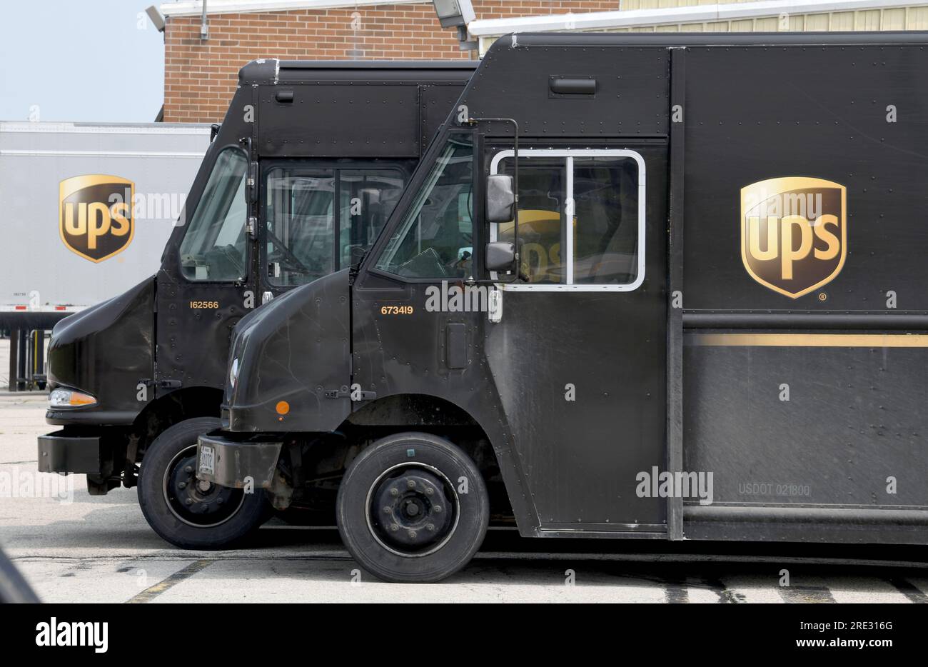 Ups trucks hires stock photography and images Alamy