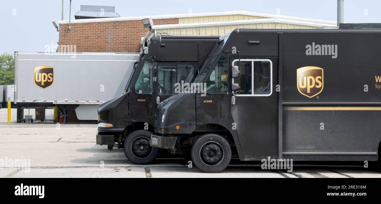 Ups trucks hires stock photography and images Alamy