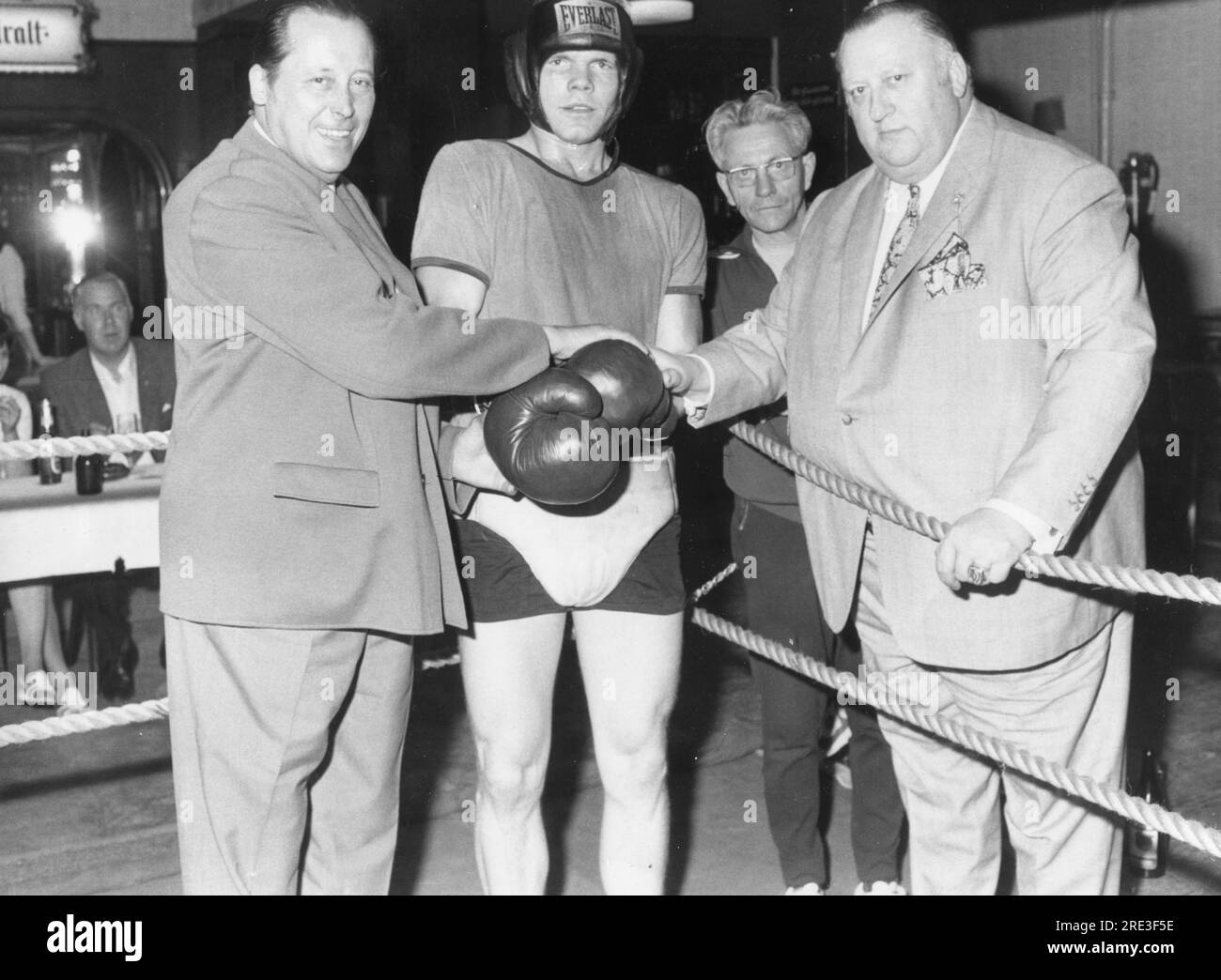 Heavyweight boxers Black and White Stock Photos & Images - Alamy