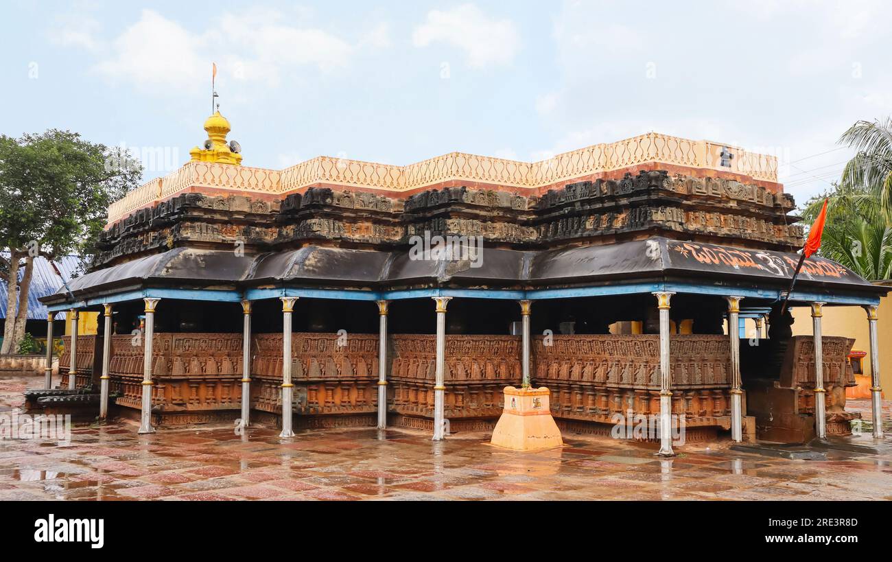 INDIA, KARNATAKA, HUBLI, June 2023, Shambholingeshwara Temple, Kundgol