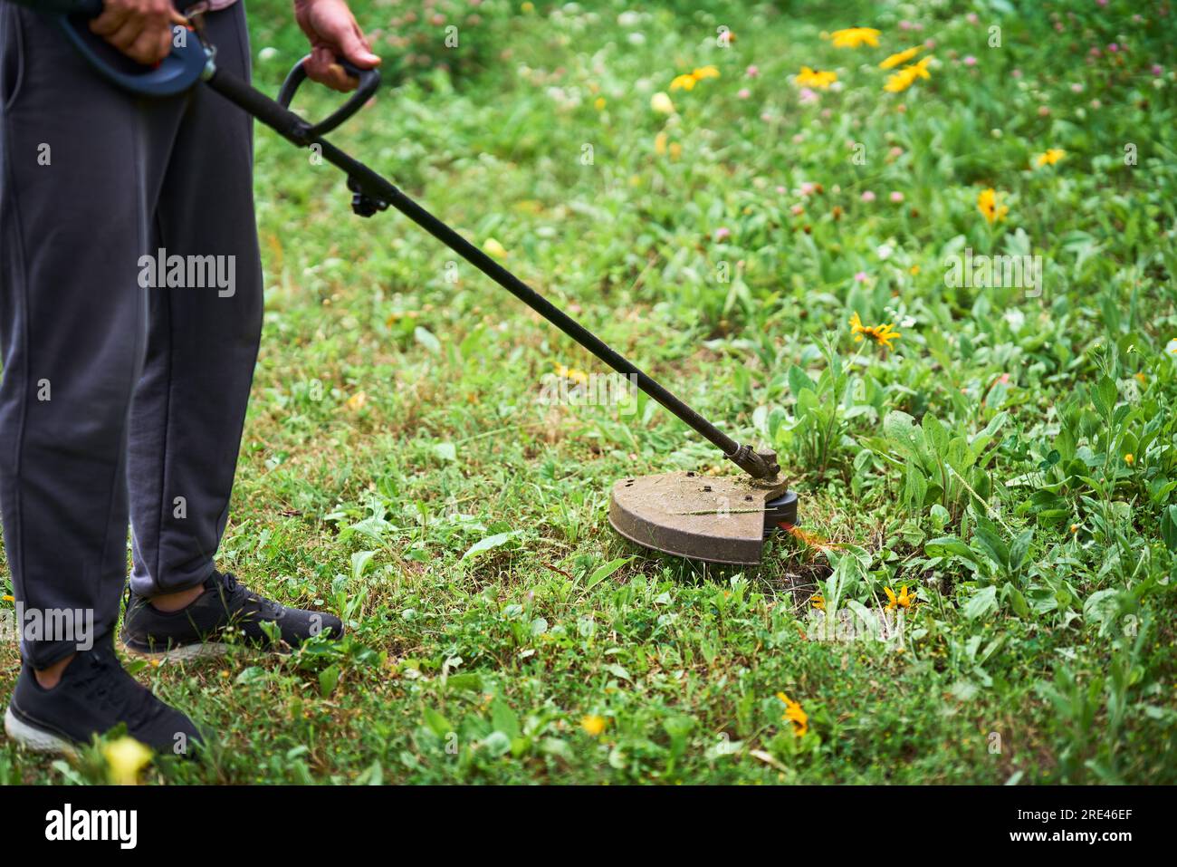 Weed cutter hi res stock photography and images Alamy