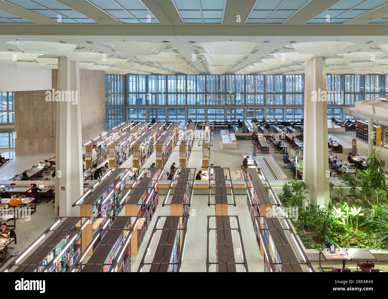 Die Staatsbibliothek Potsdamer Stra§e wurde von 1967 bis 1978 nach