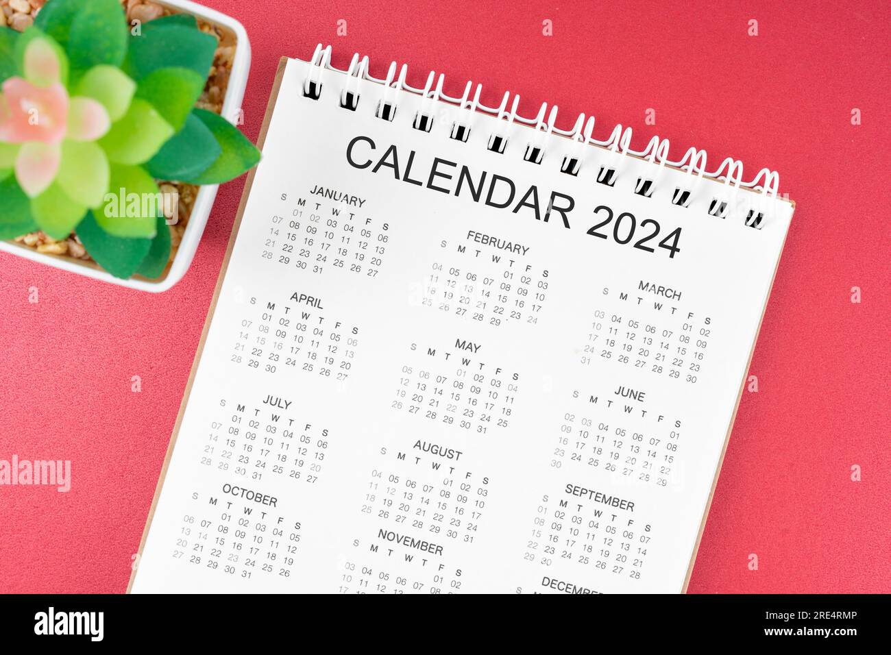 Calendar 2024 hi-res stock photography and images - Alamy