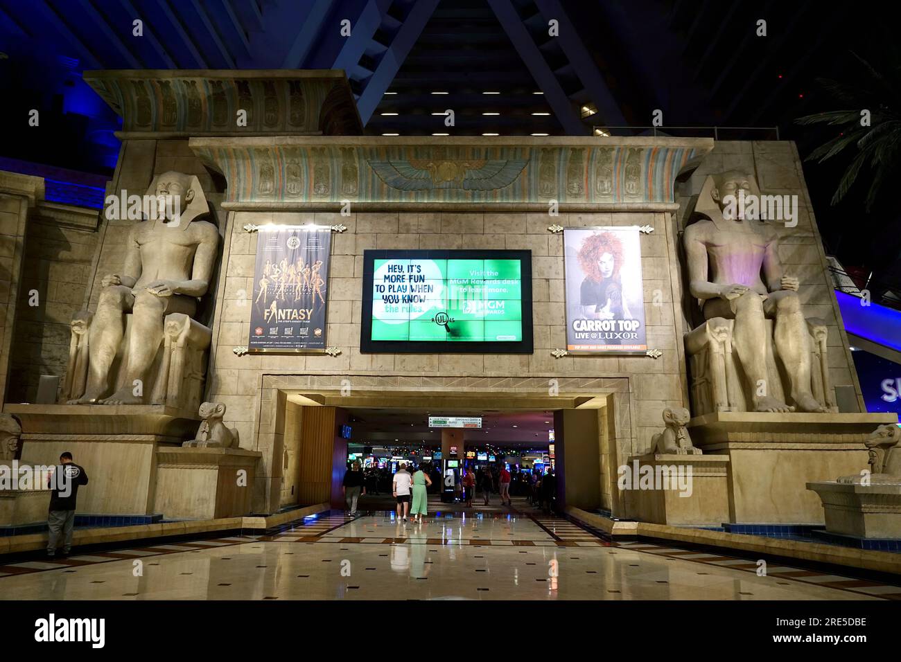 Las Vegas Luxor hotel editorial stock photo. Image of night - 65436673