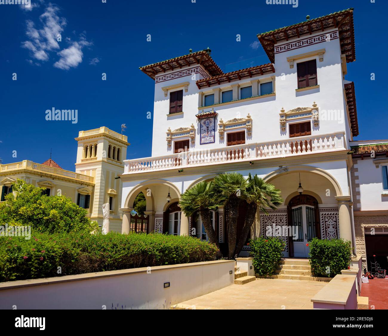 Torre Loperena tower, a modernist villa on the seafront on the James I
