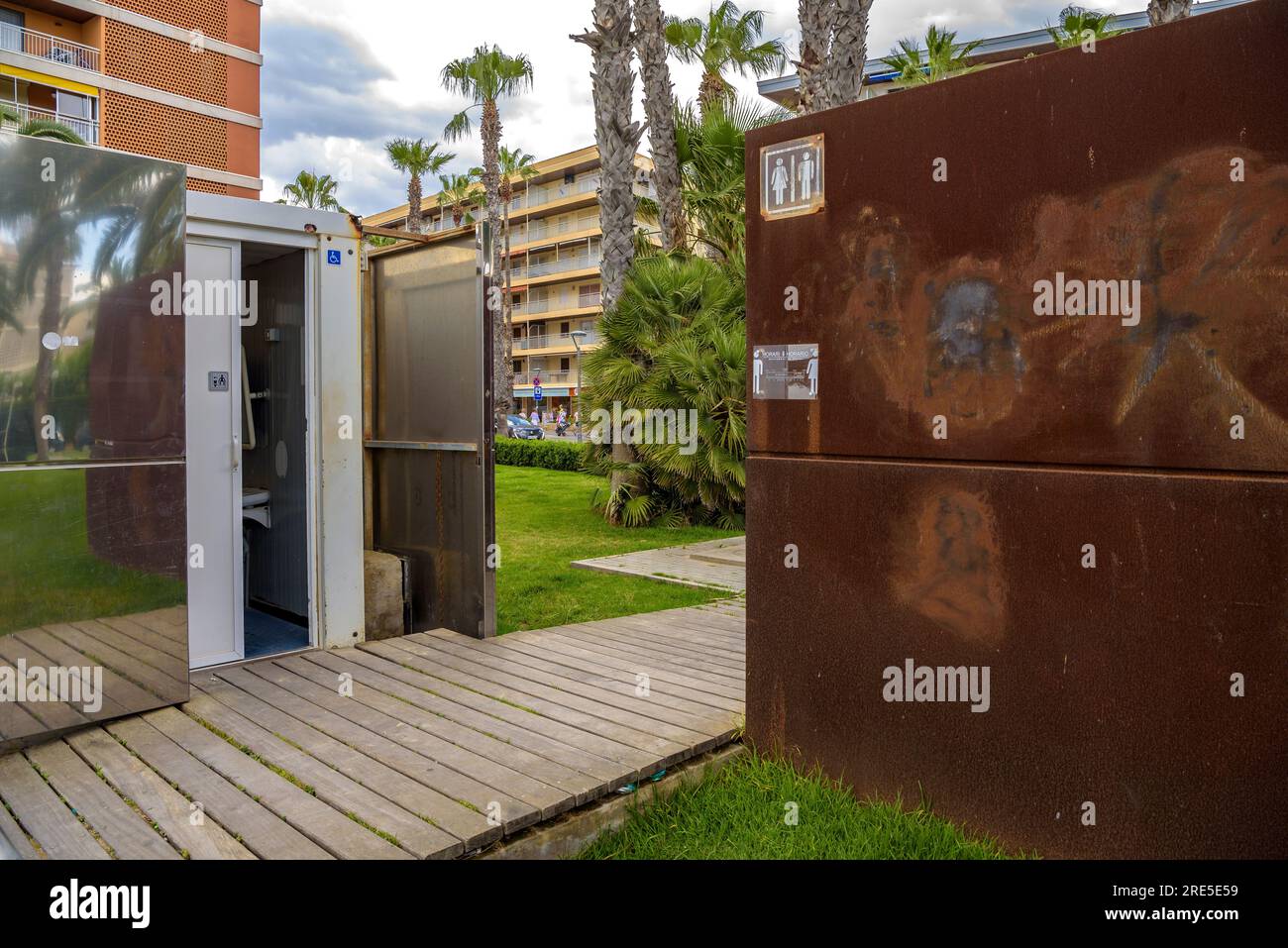 Lavabo de playa hires stock photography and images Alamy