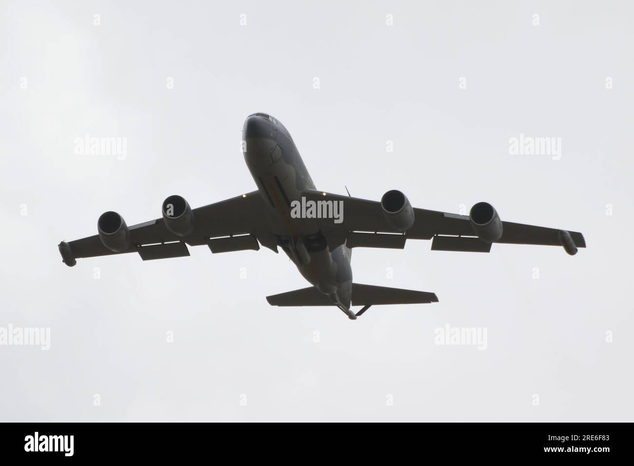 N572MA, a Boeing KC-135R Stratoanker aerial refuelling aircraft ...