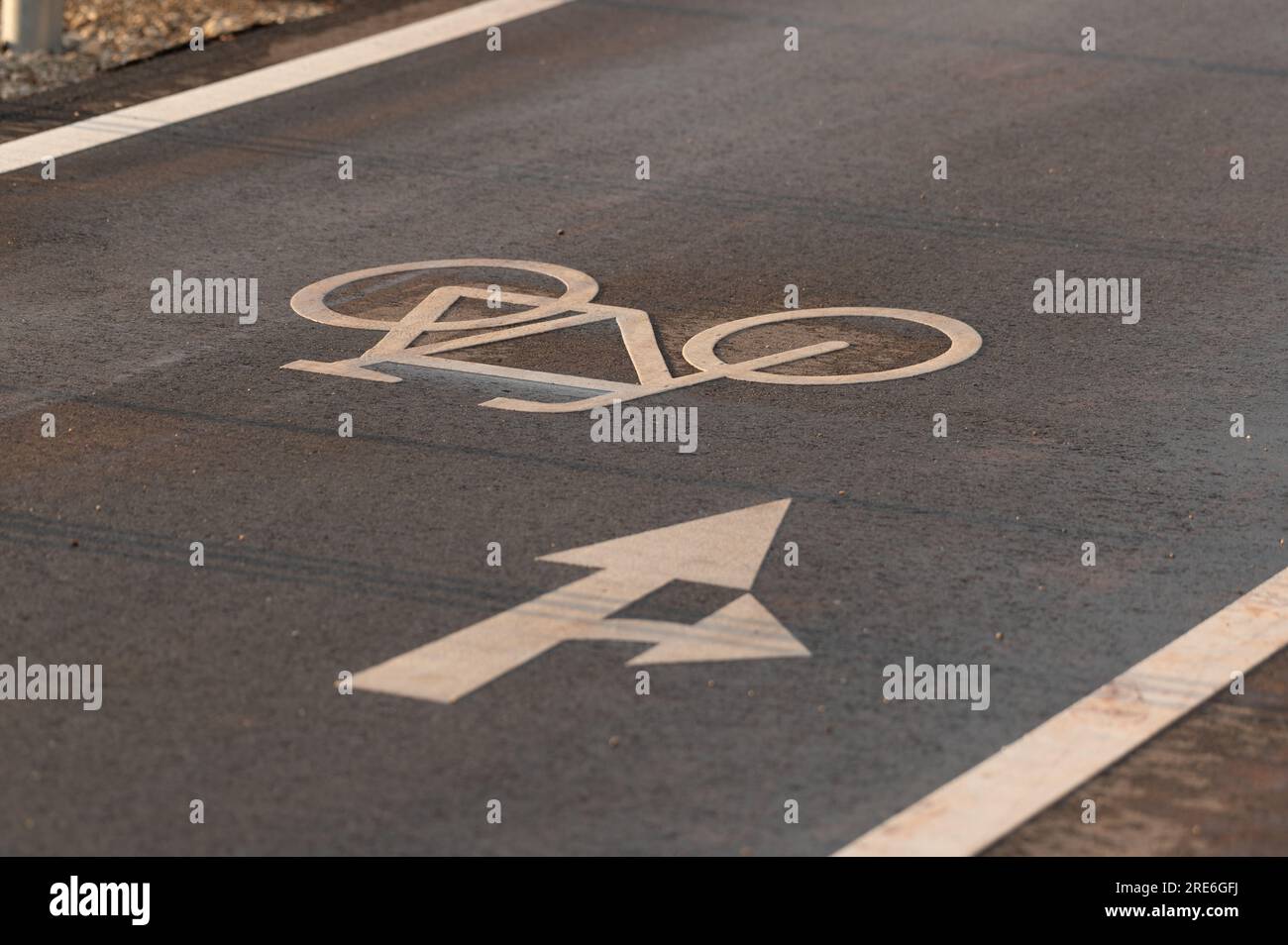 Sidewalw hi-res stock photography and images - Alamy
