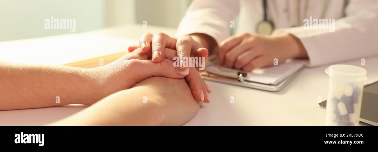 Terminal patient doctor hi-res stock photography and images - Alamy