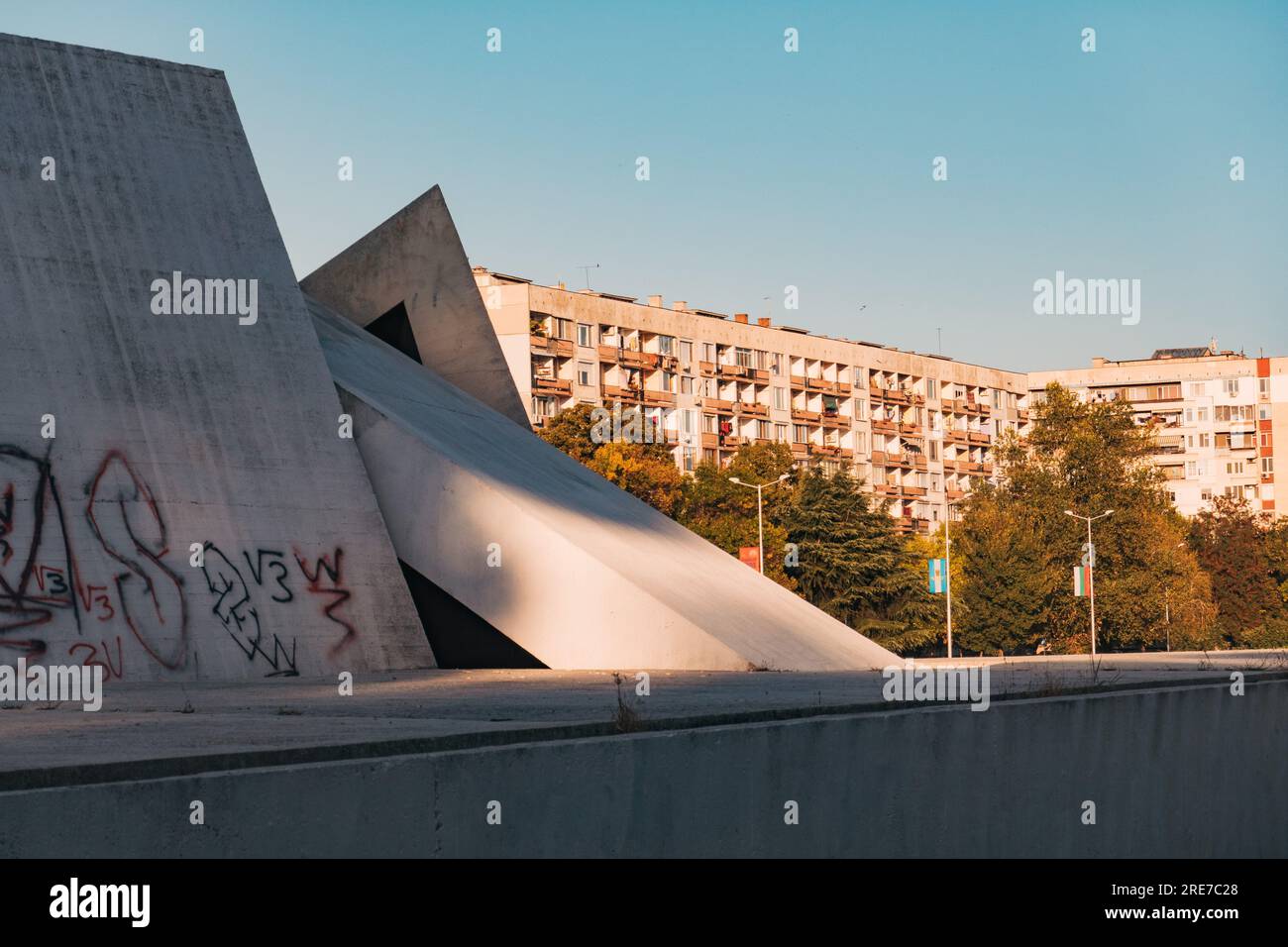 Bratskata Mogila (Monument to Brotherhood), a concrete Soviet memorial built in Plovdiv, Bulgaria, in 1974 Stock Photo
