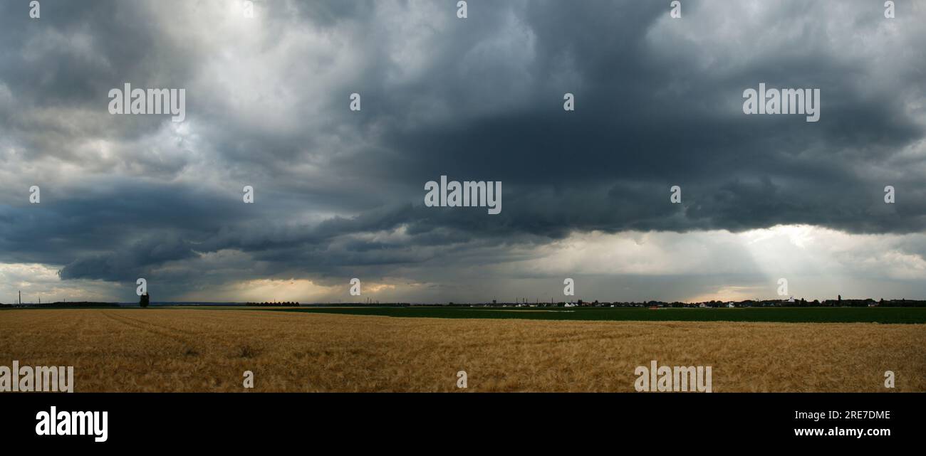 Upcoming big thunderstorm Stock Photo