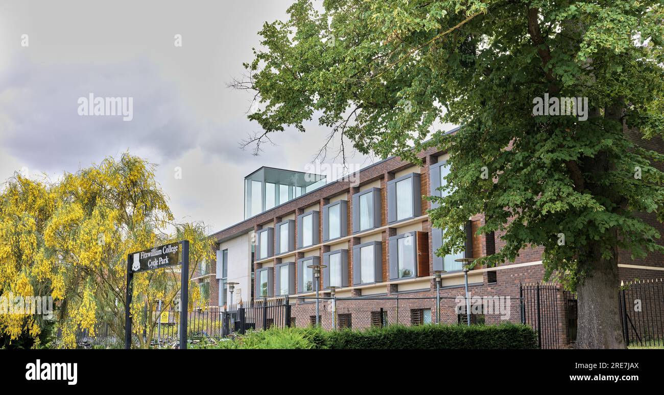 Fitzwilliam College, University of Cambridge, England Stock Photo Alamy