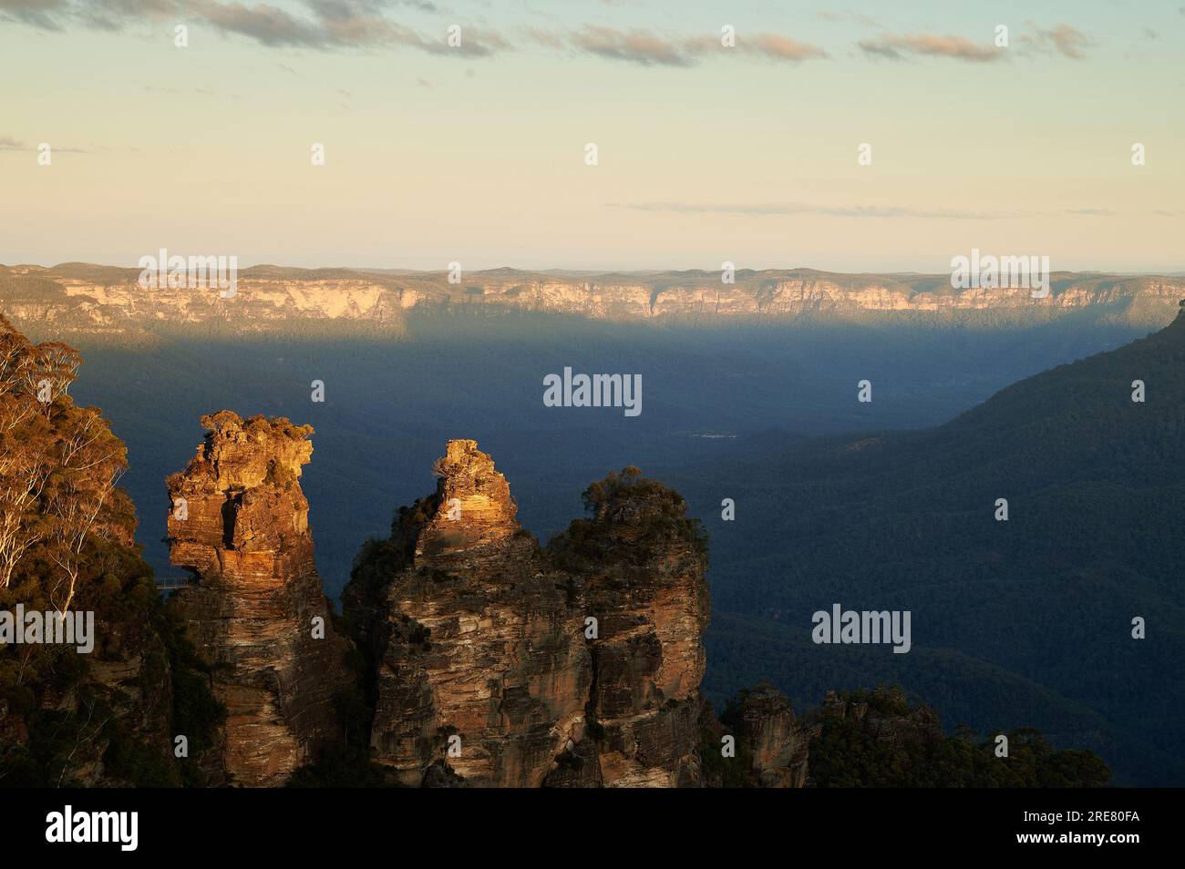 Three Sisters, sunset, Blue Mountains, NSW, Australia Stock Photo - Alamy