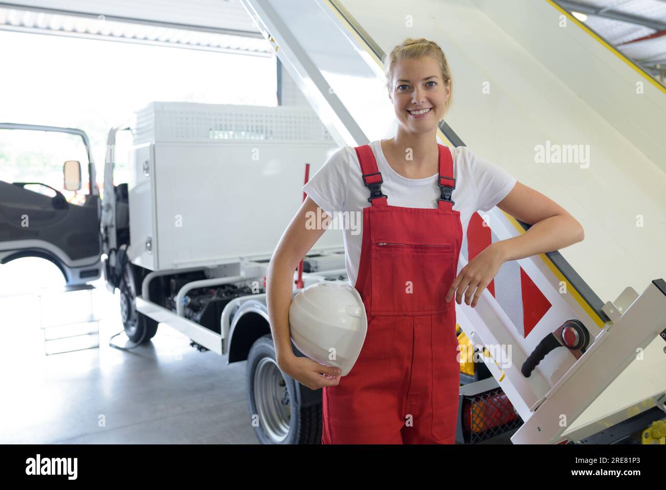 Engineering education female worker hi-res stock photography and images ...
