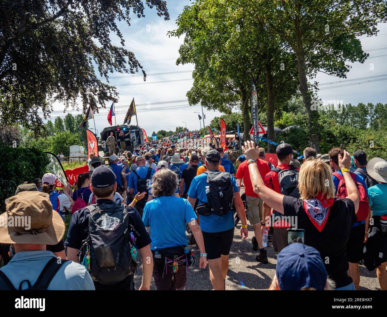 Example cheering hi-res stock photography and images - Alamy