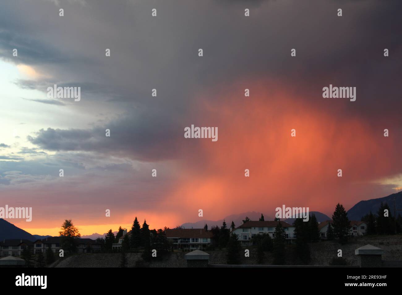 Sky Radium Canada red mountains hi-res stock photography and images - Alamy
