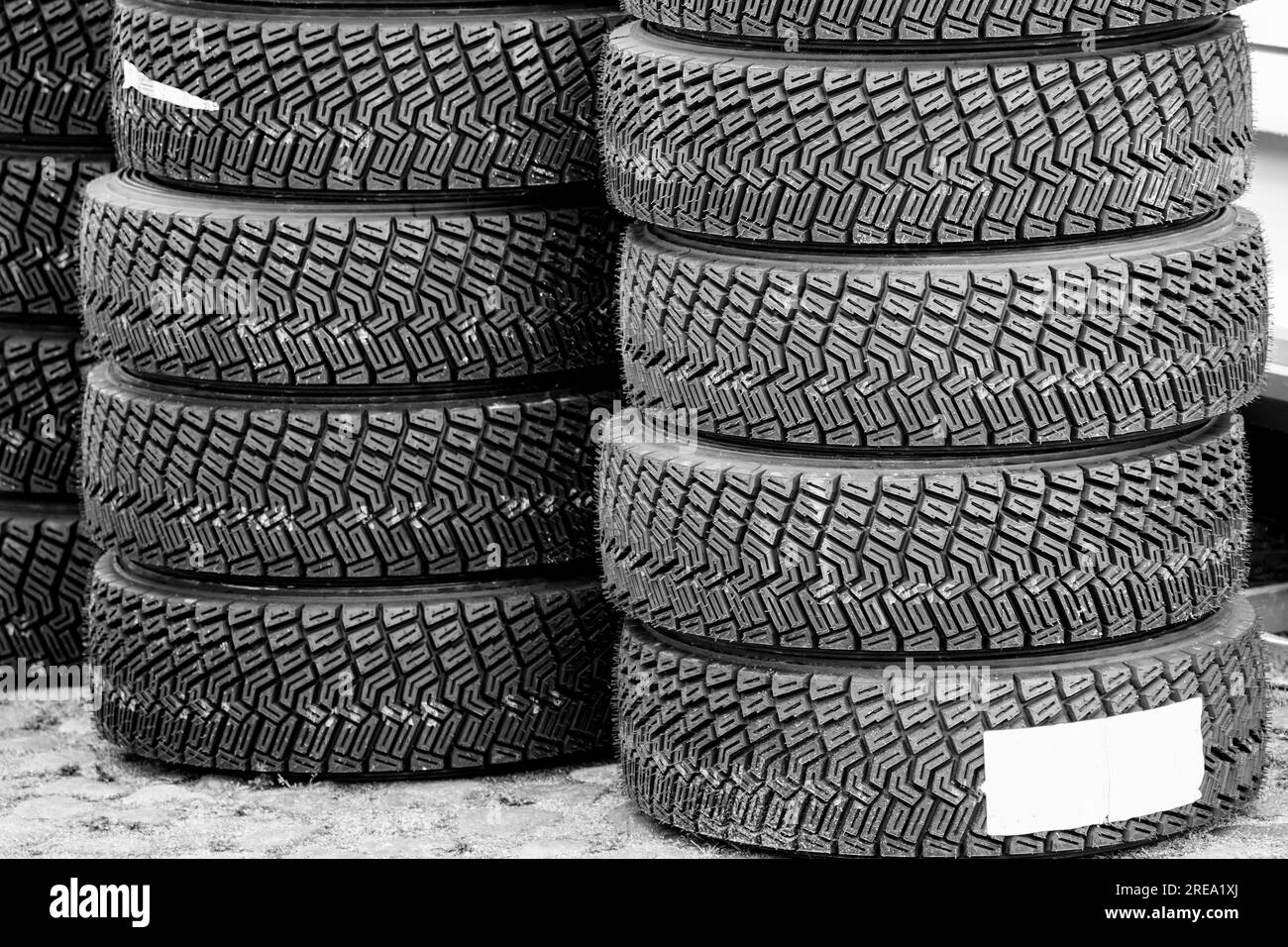 Tires gravel Black and White Stock Photos & Images Alamy