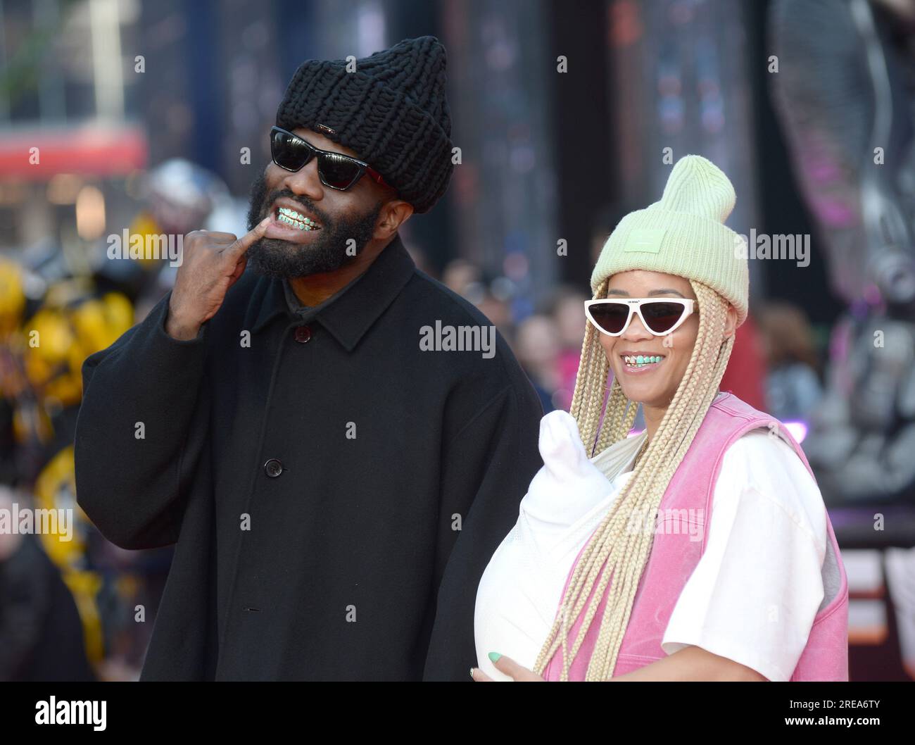 Blonde baby beanie hat hi res stock photography and images Alamy
