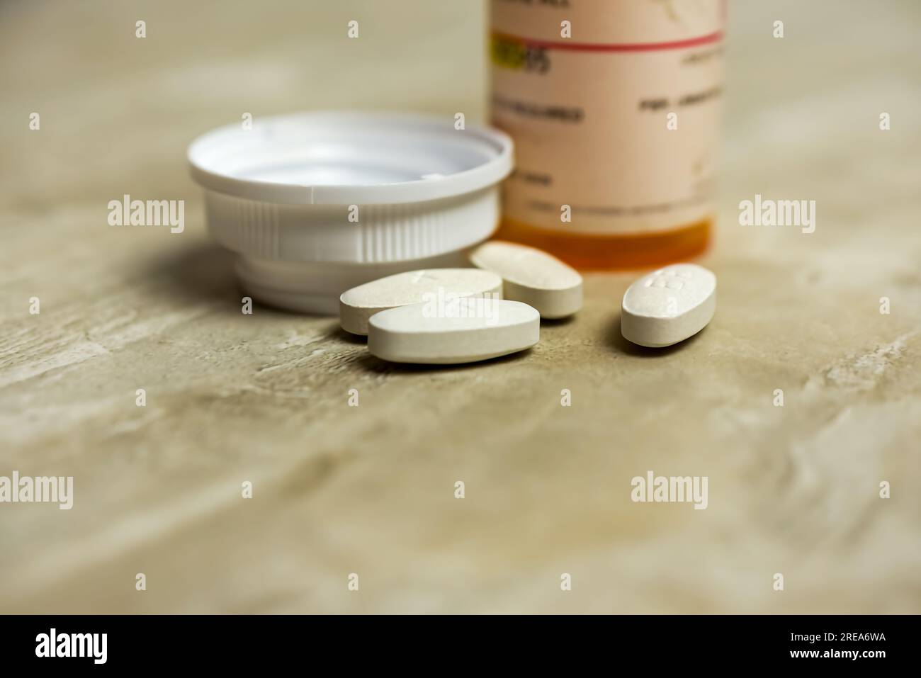 Amoxicillin prescription bottle hires stock photography and images Alamy