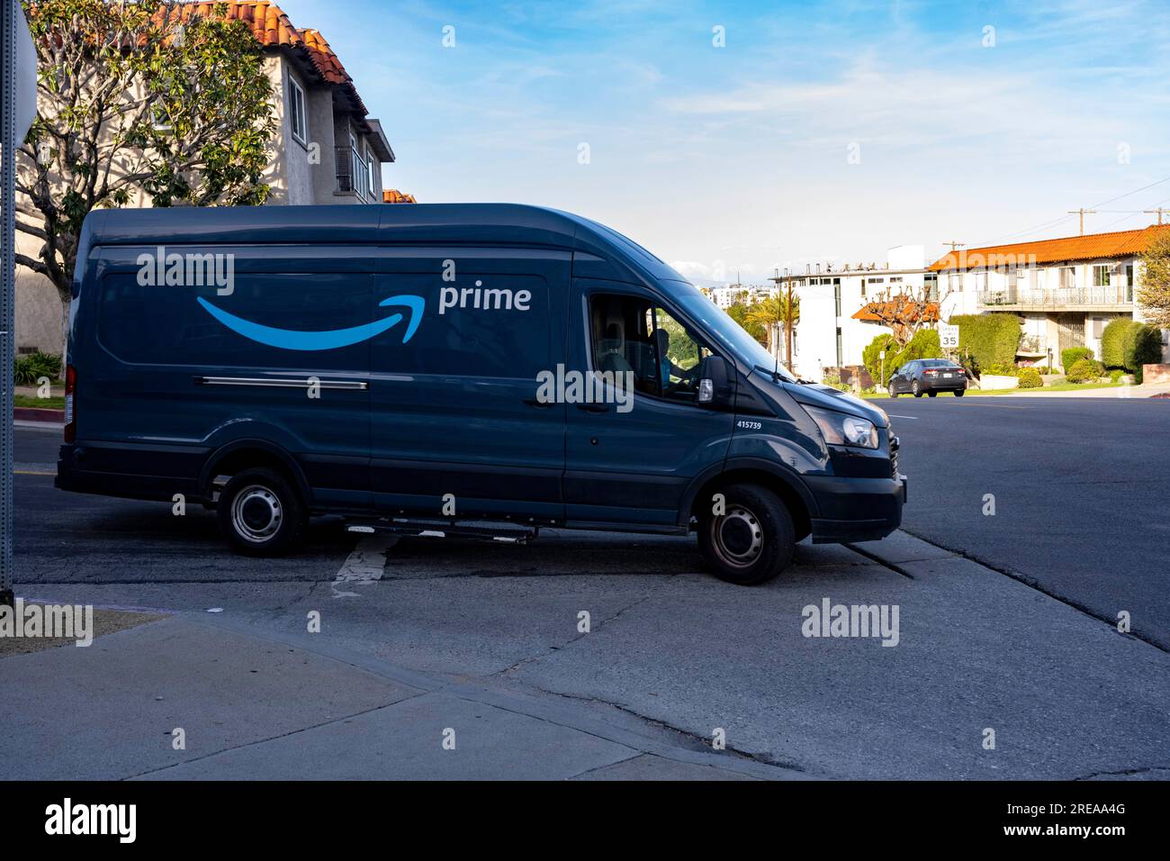 Sprinter van hi-res stock photography and images - Page 2 - Alamy