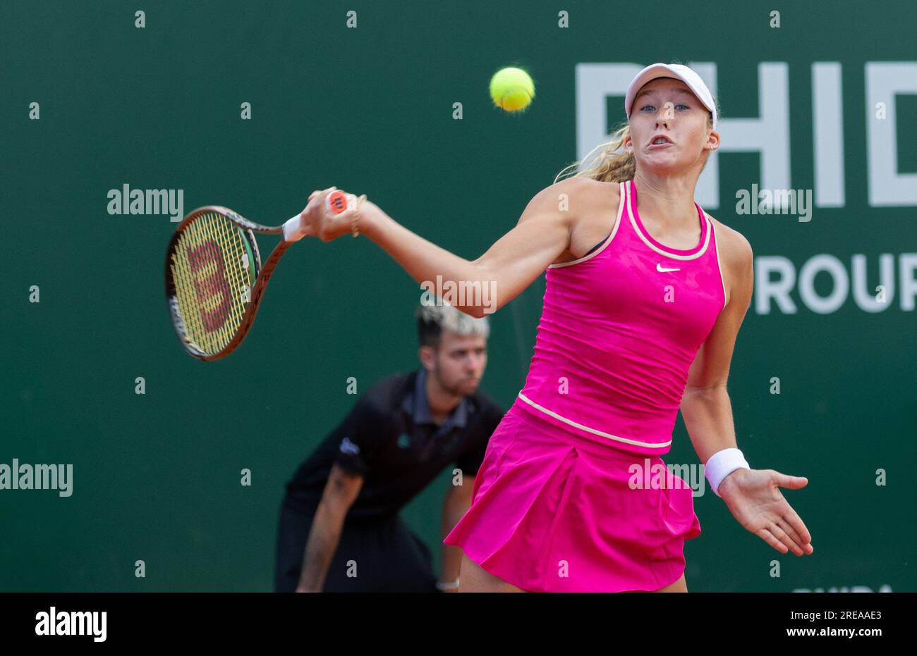 Lausanne, Switzerland. 26th July, 2023. 26.07.2023, Lausanne, Tennis Club  Stade- Lausanne, Ladies Open Lausanne: Mirra Andreeva - Anna Bondar, Mirra  Andreeva playing the ball. (Photo by Maya Cretegny/Just Pictures/Sipa USA)  Credit: Sipa