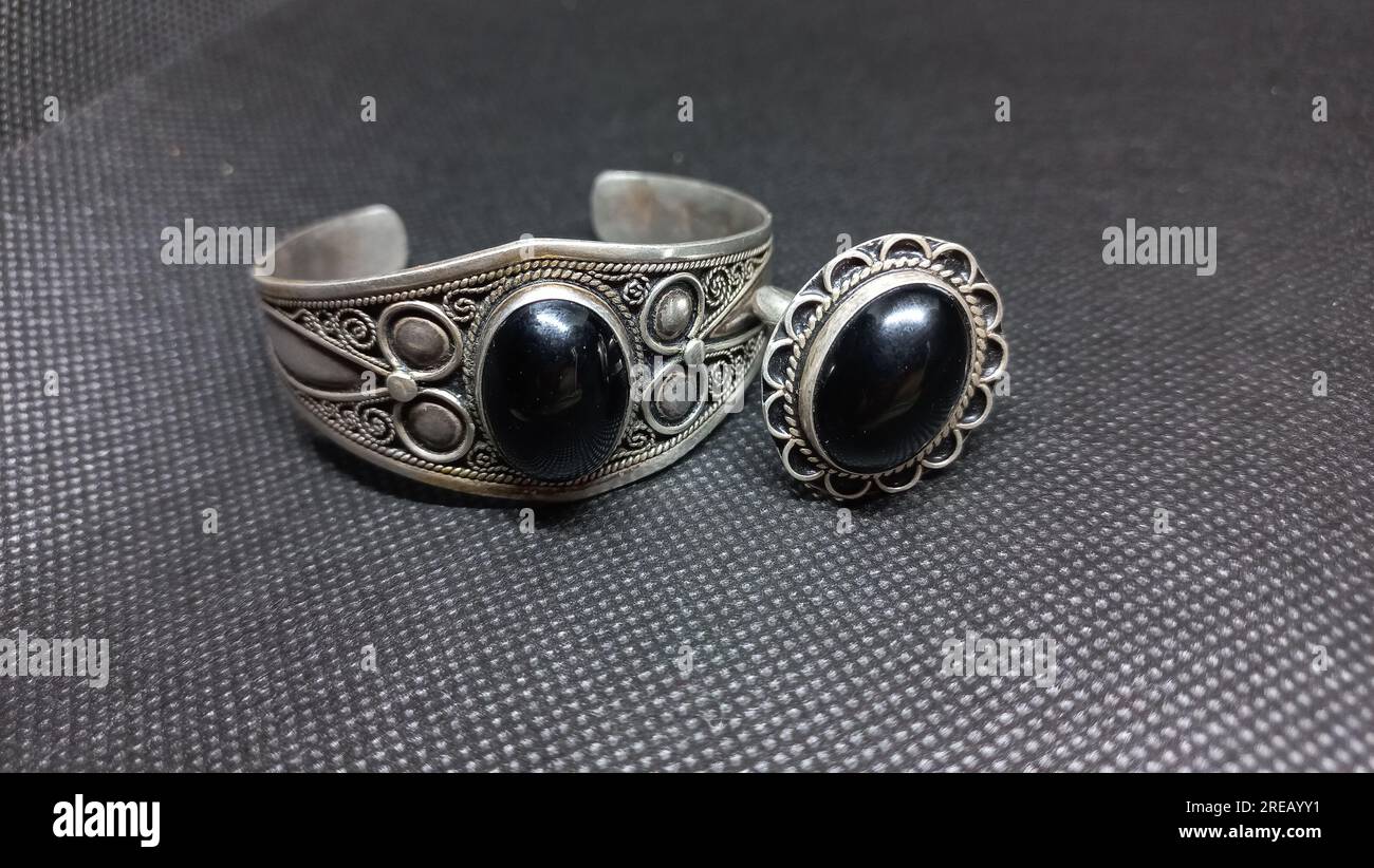 Silver fibula with ring hi-res stock photography and images - Alamy