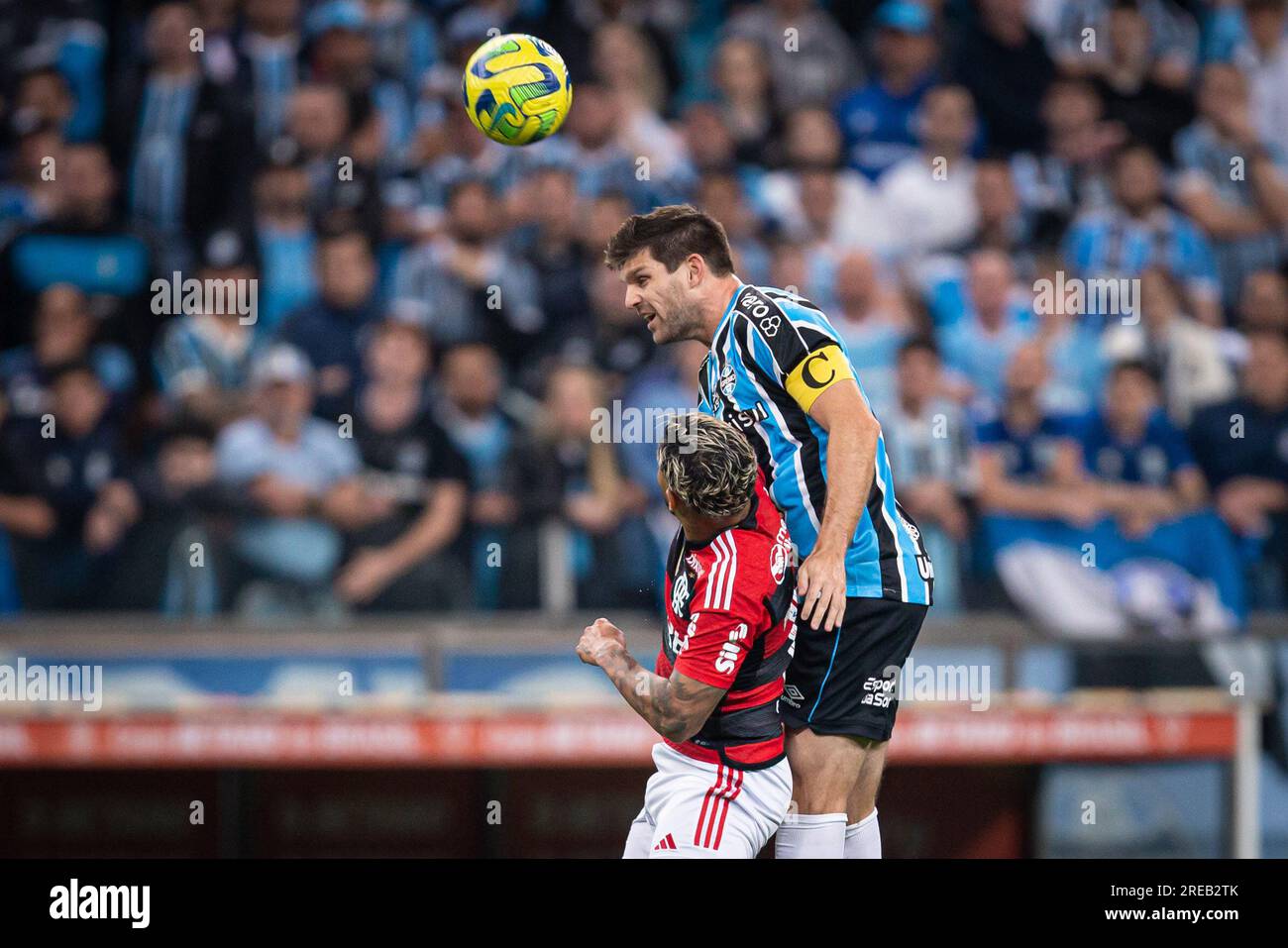 David of Sao Paulo heads the ball against Gabriel Xavier of Bahia News  Photo - Getty Images