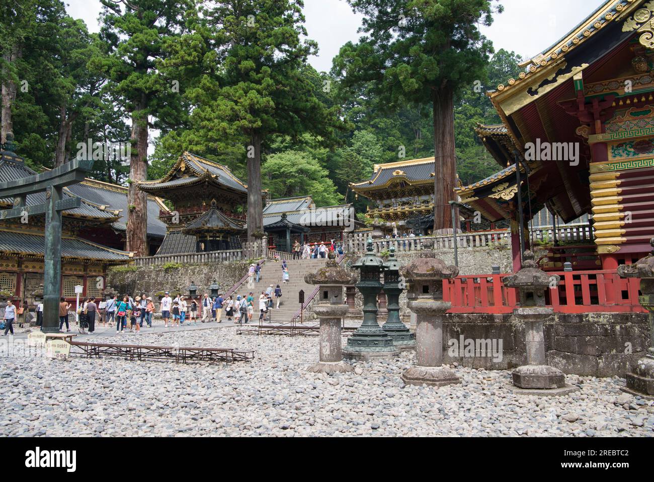 Shrines and temples hi-res stock photography and images - Alamy