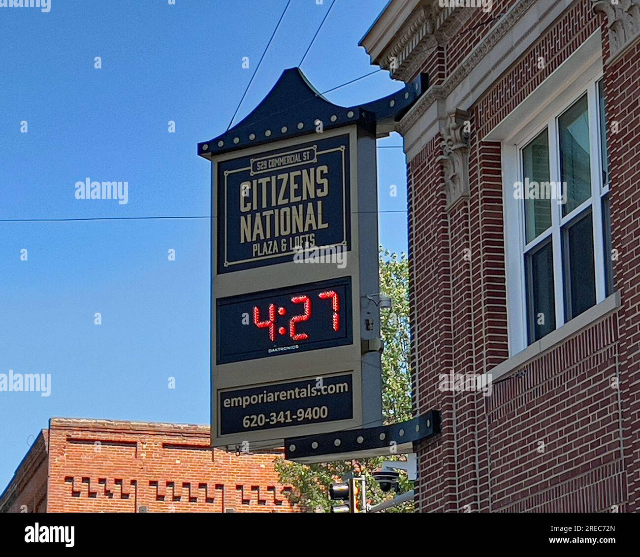 Emporia, Kansas, USA. 26th July, 2023. Time and Temperature signs in
